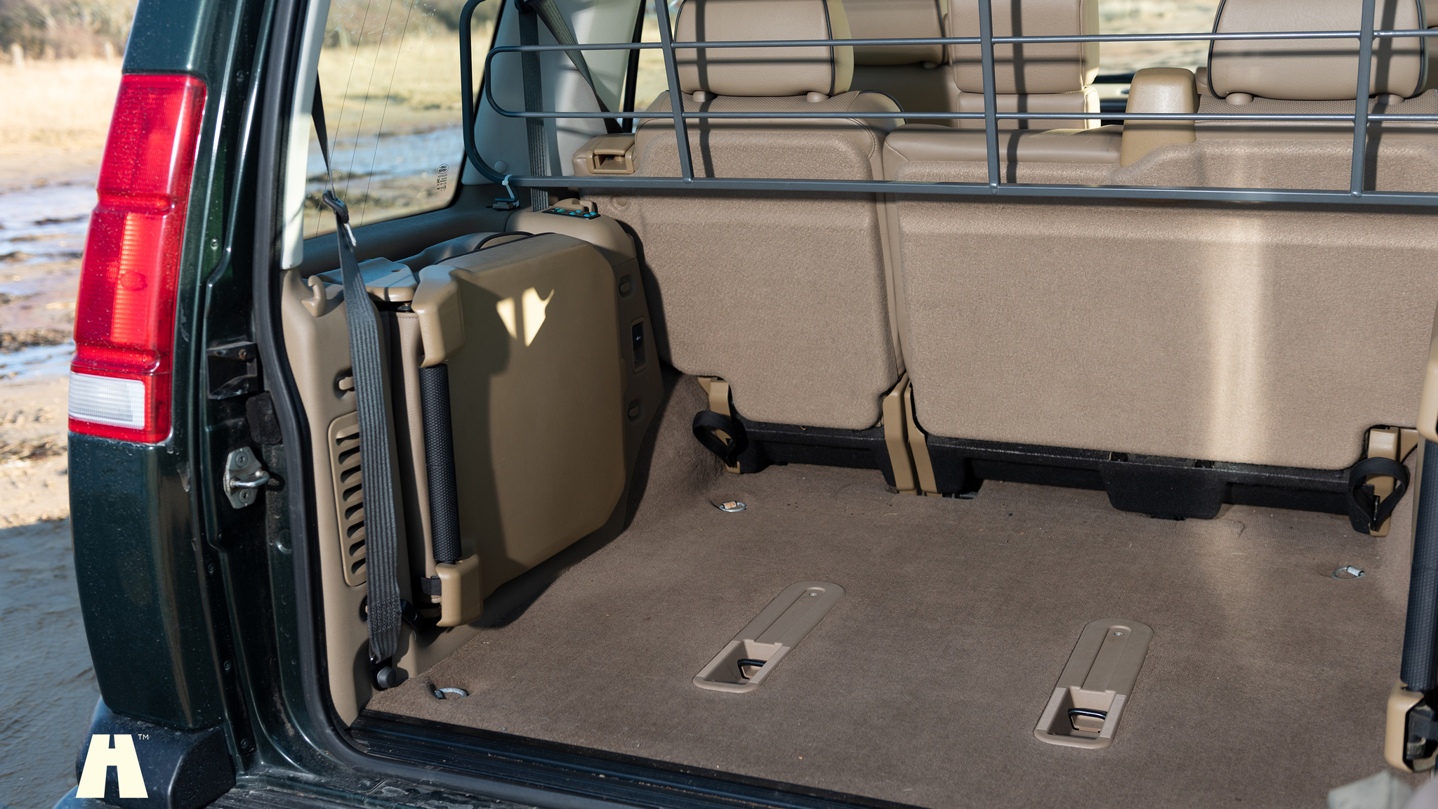 Interior image of 1999 Land Rover Discovery 2