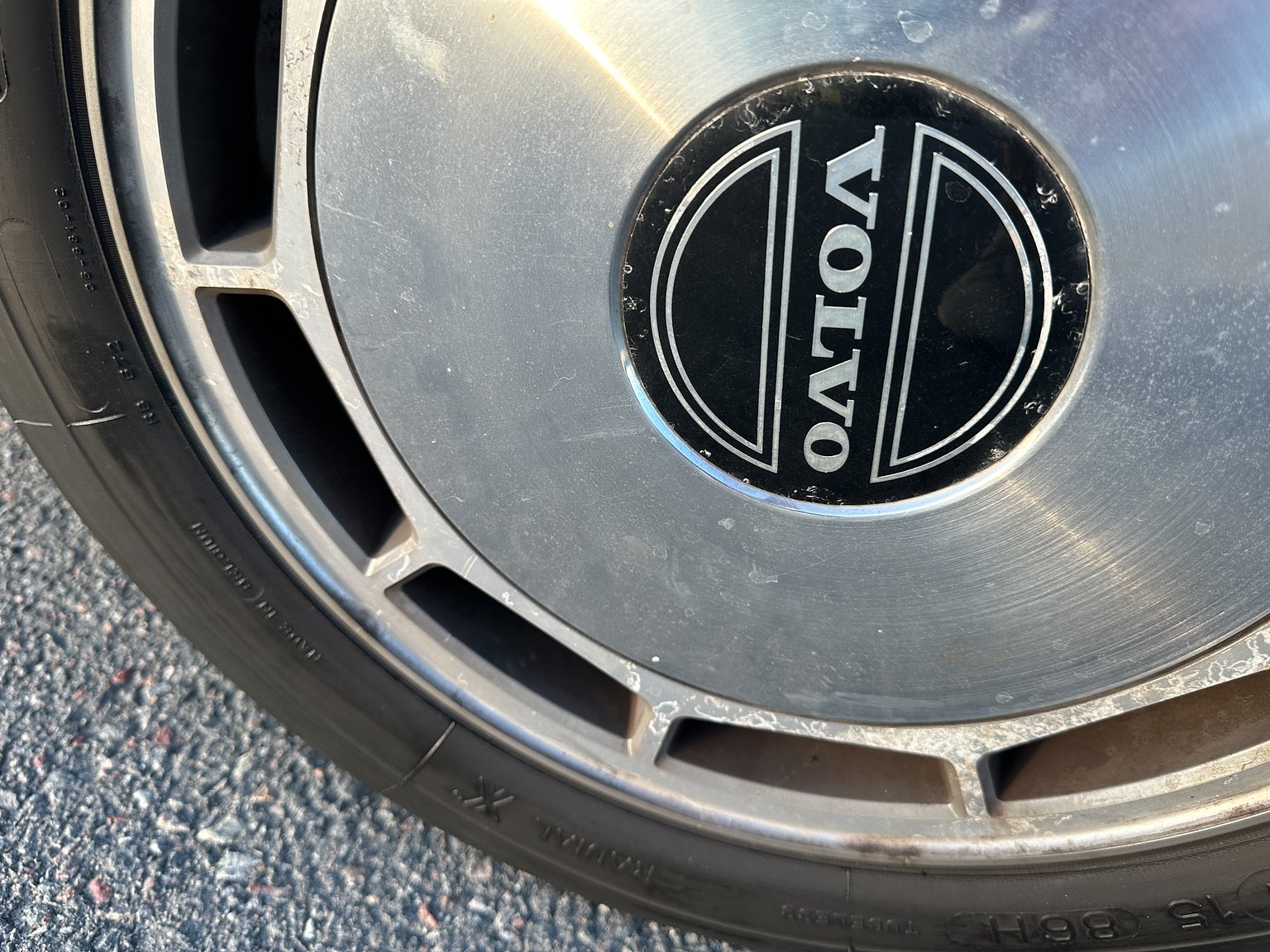 Aussenfoto 1985 Volvo 760 GLE 2.8 V6 Automatisk