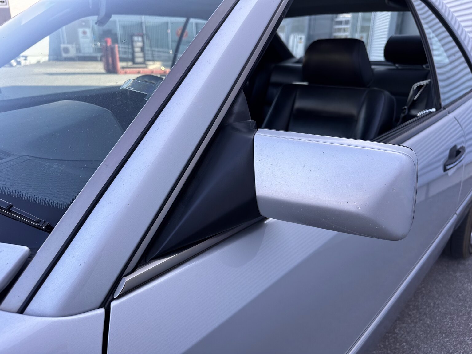 Exteriörbild på 1992 Mercedes-Benz 300 CE-24