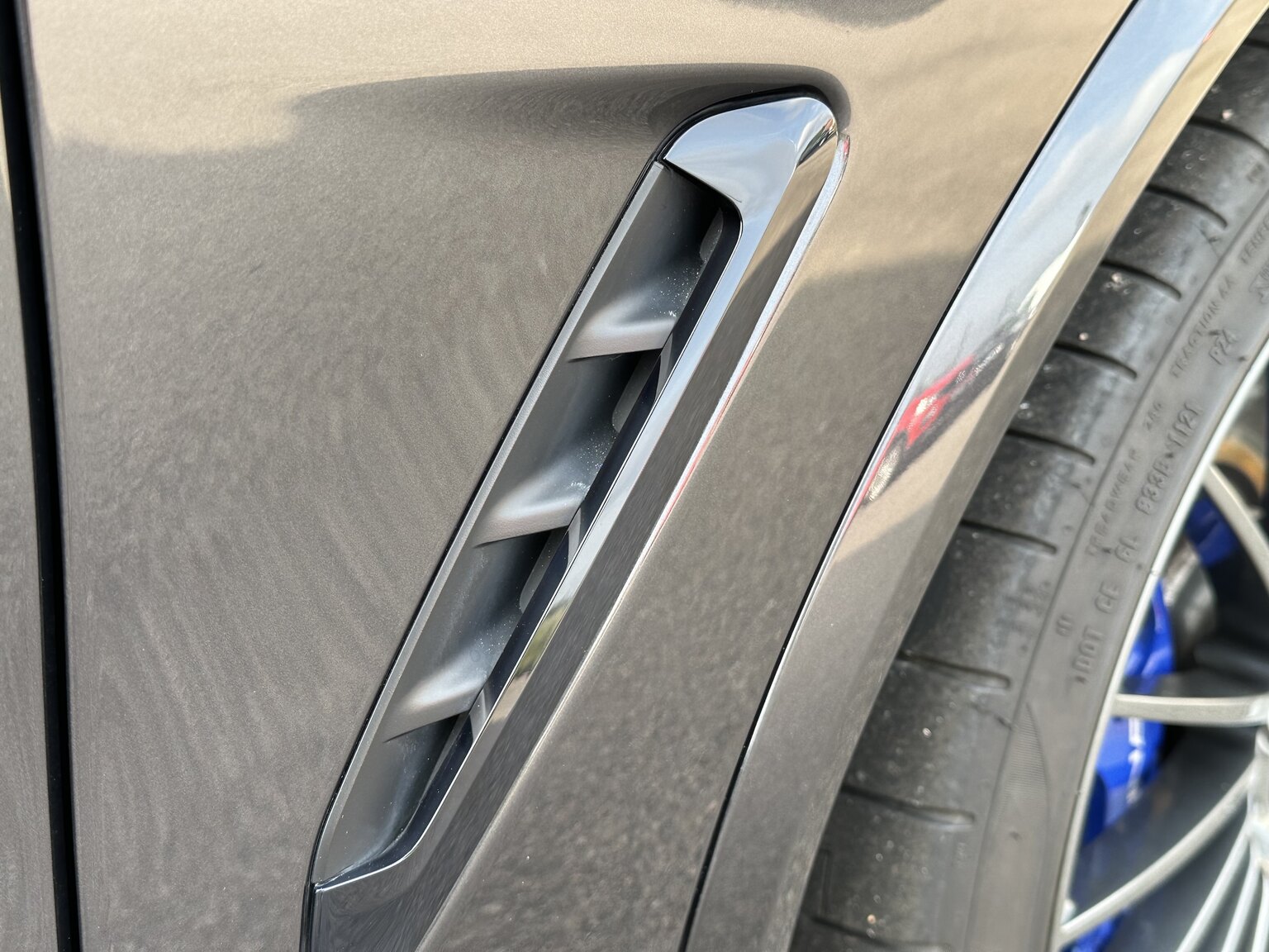 Exteriörbild på 2022 ALPINA XD3