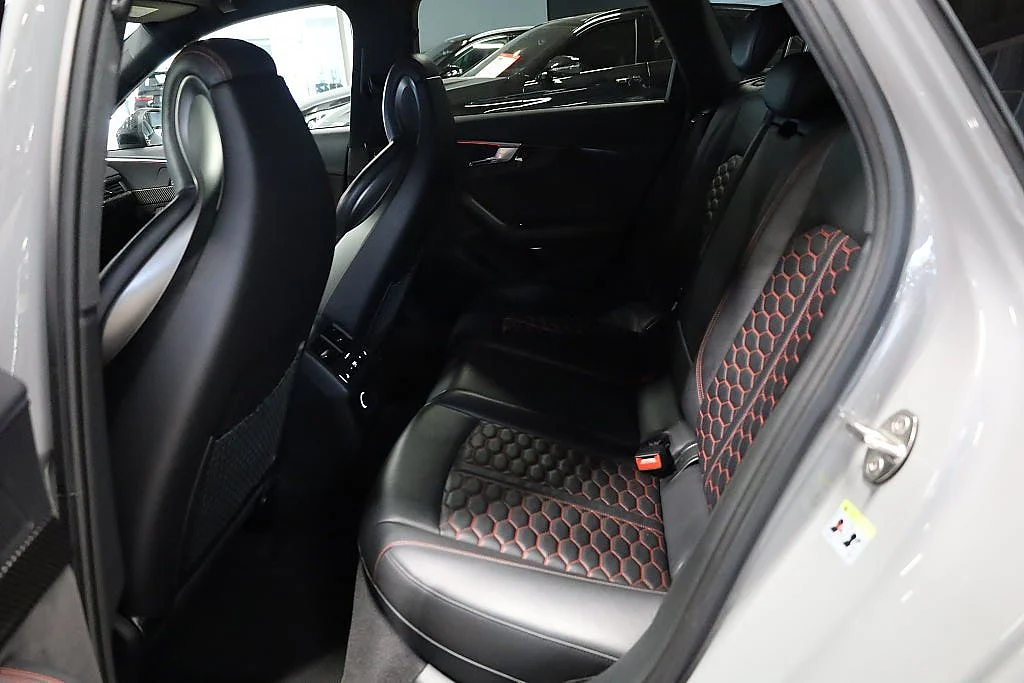 Bild von 2018 Audi RS4 (12)
