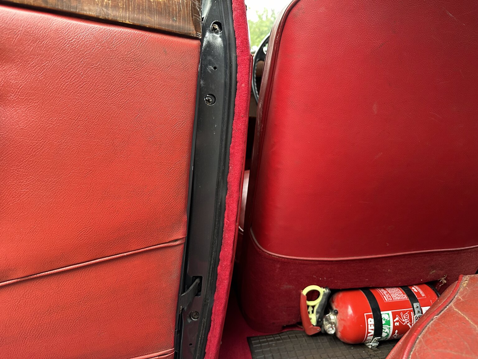 Interior image of 1954 Jaguar Mark VII Saloon
