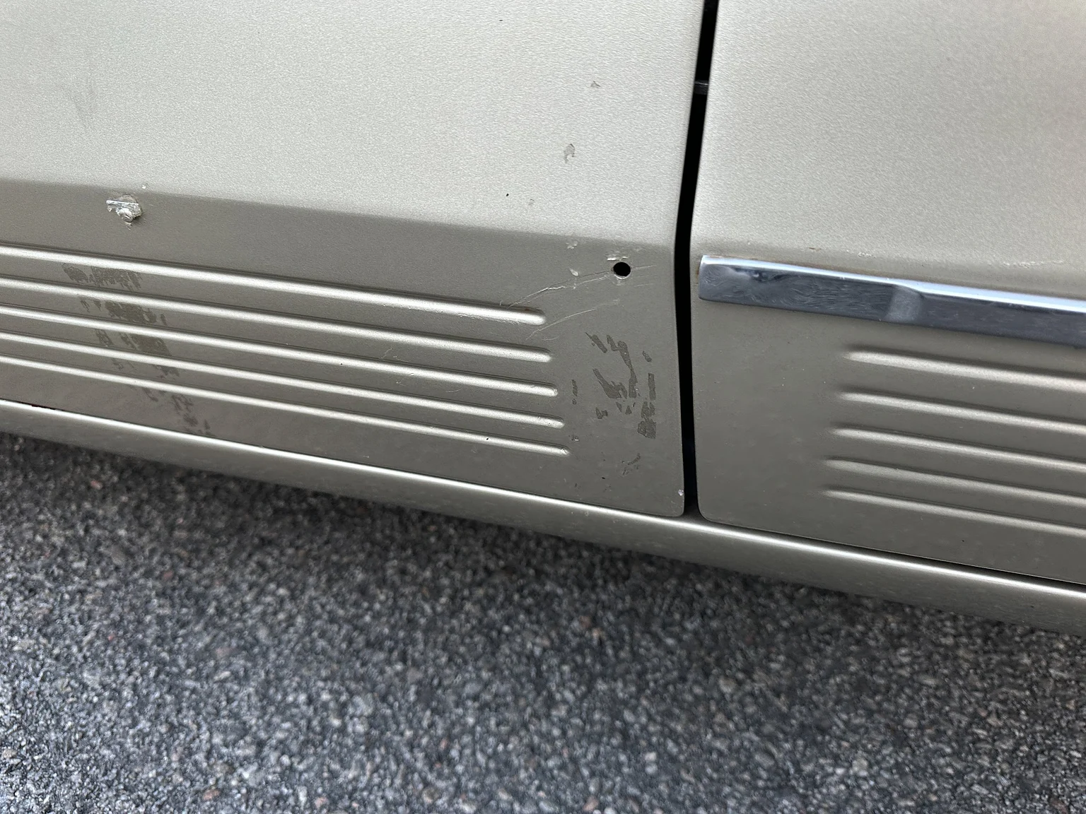 Exterior image of 1989 Cadillac Seville (90)