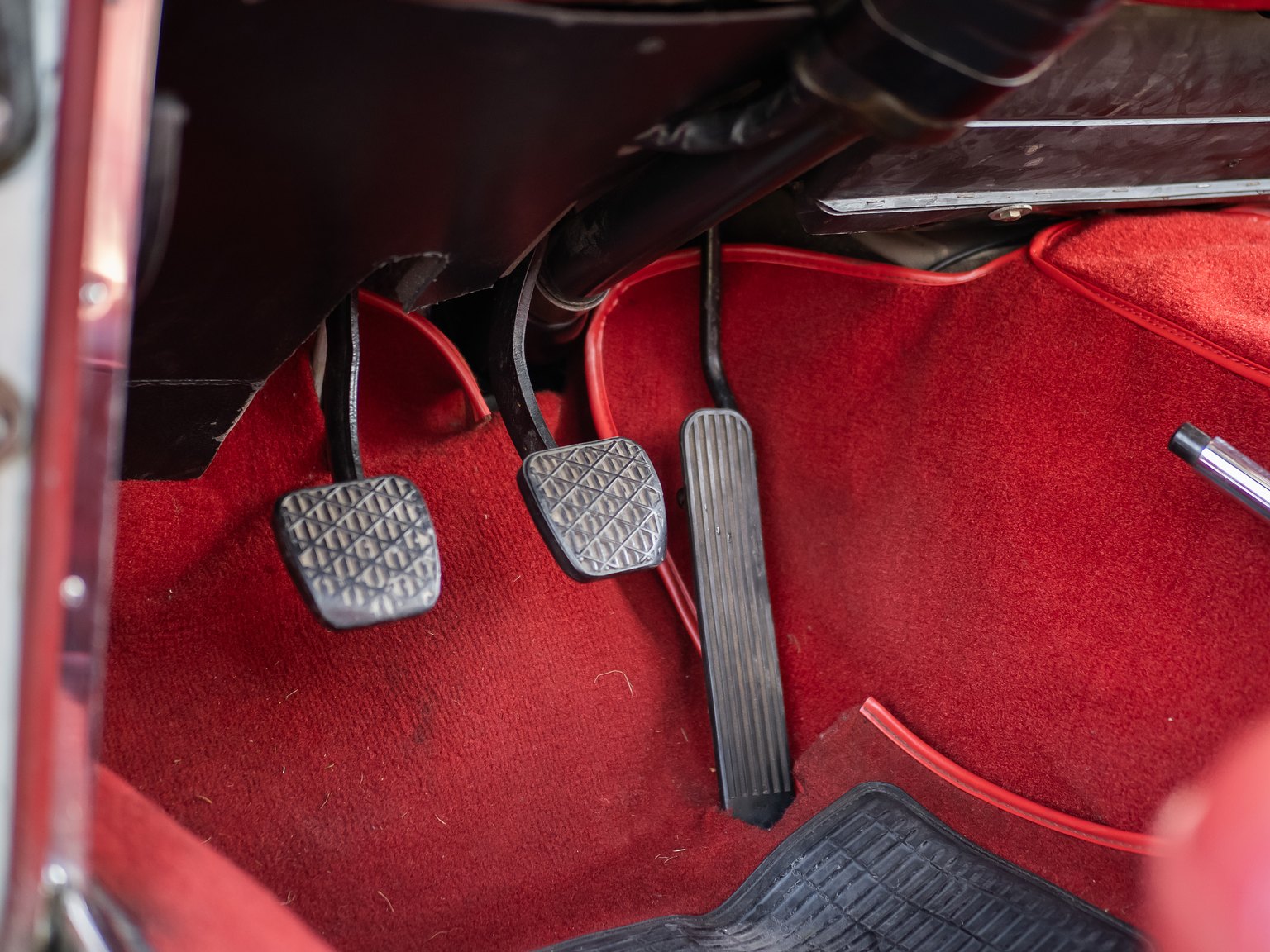 Interior image of 1966 Mercedes-Benz 230 SL "Pagoda"