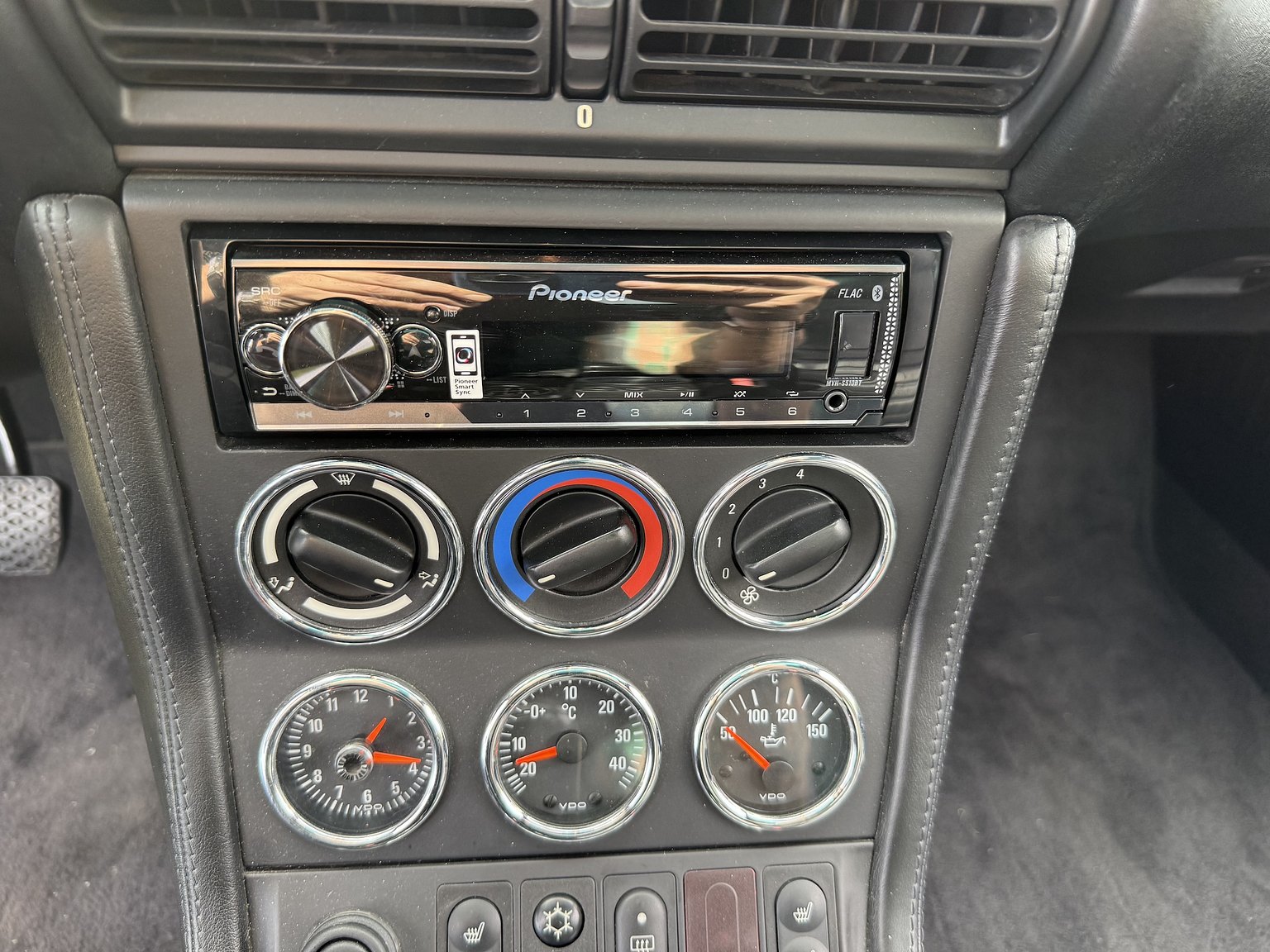 Interior image of 1999 BMW Z3 M Coupé