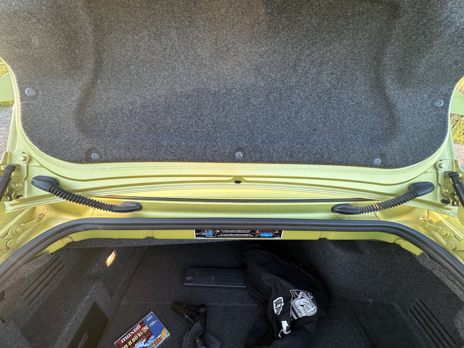 Interior image of 2004 SAAB 9.3 Aero Convertible 2.0T