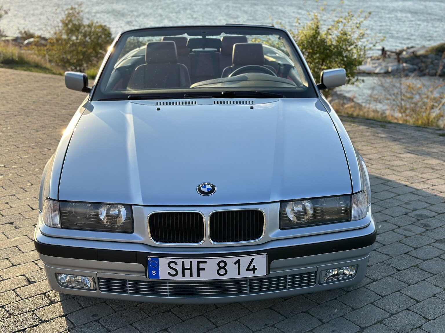 Aussenfoto 1993 BMW 325i Convertible