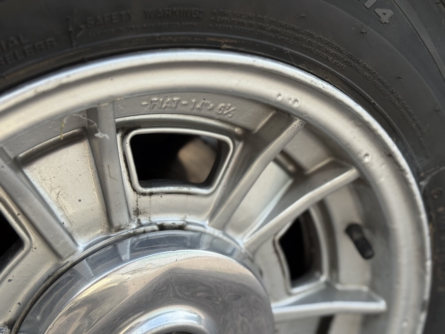 Exterior image of 1968 Fiat Dino Spider