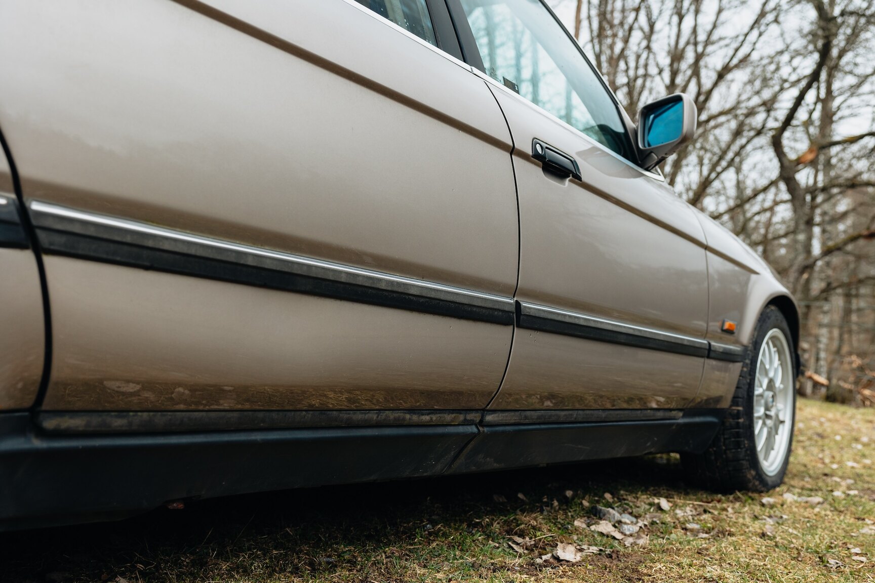 Exteriörbild på 1990 BMW 750iL (27)