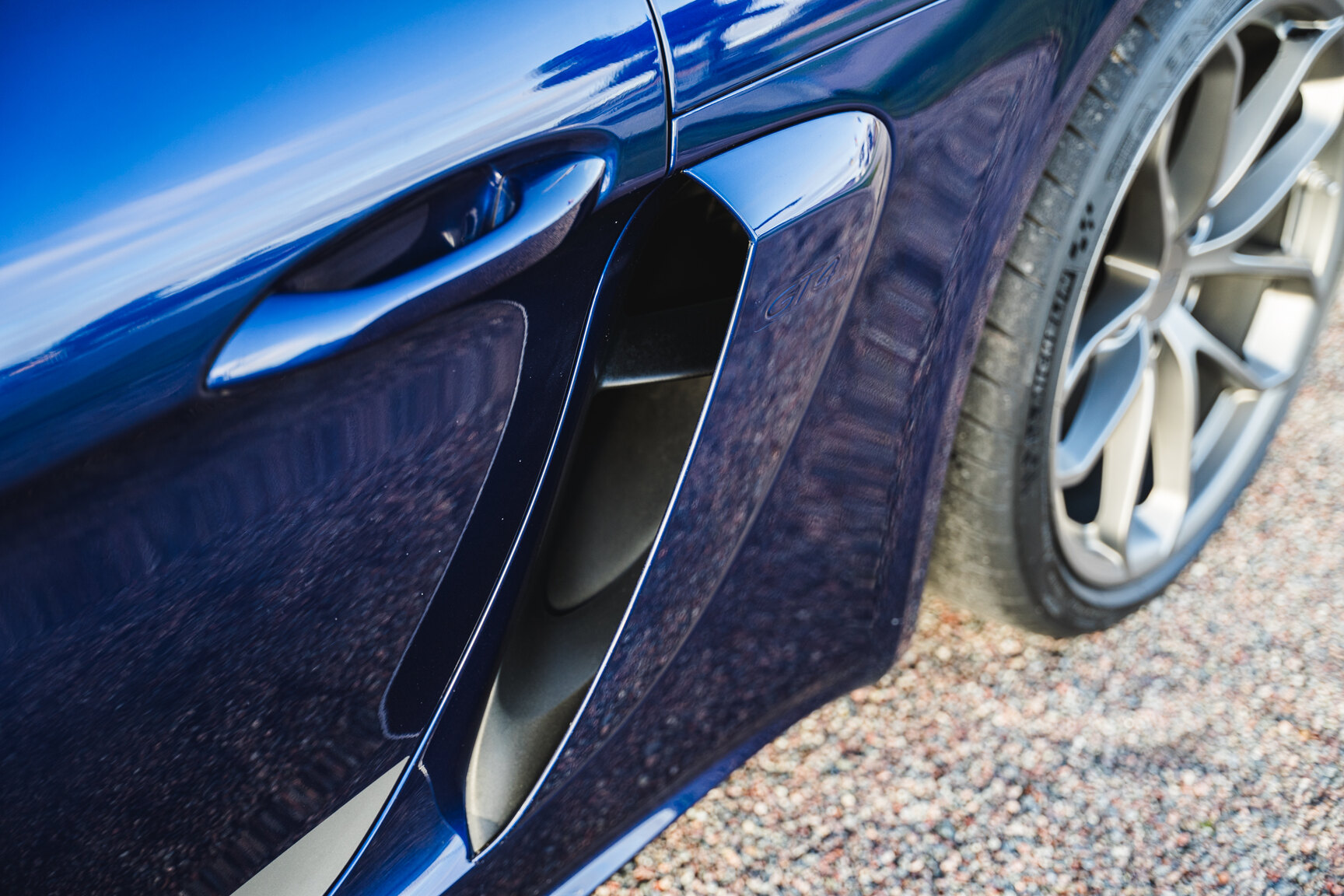 Exteriörbild på 2020 Porsche 718 Cayman GT4