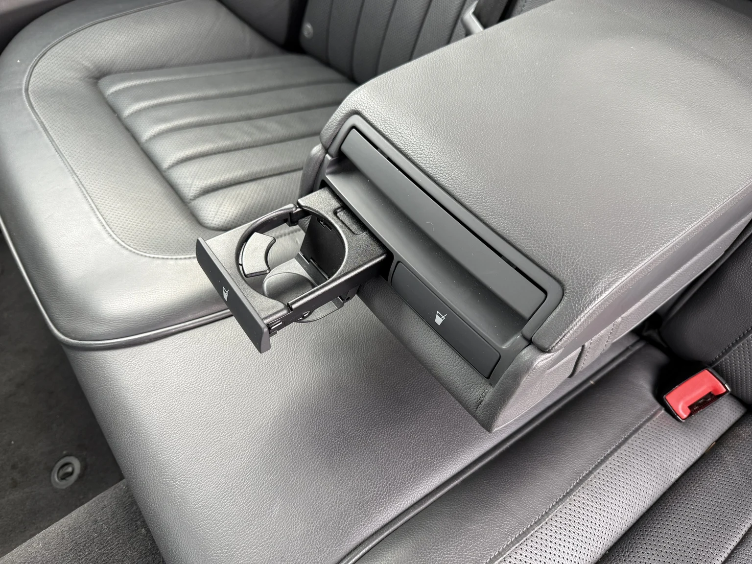 Interiörbild 2013 Volkswagen Phaeton 3.0 TDI (51)