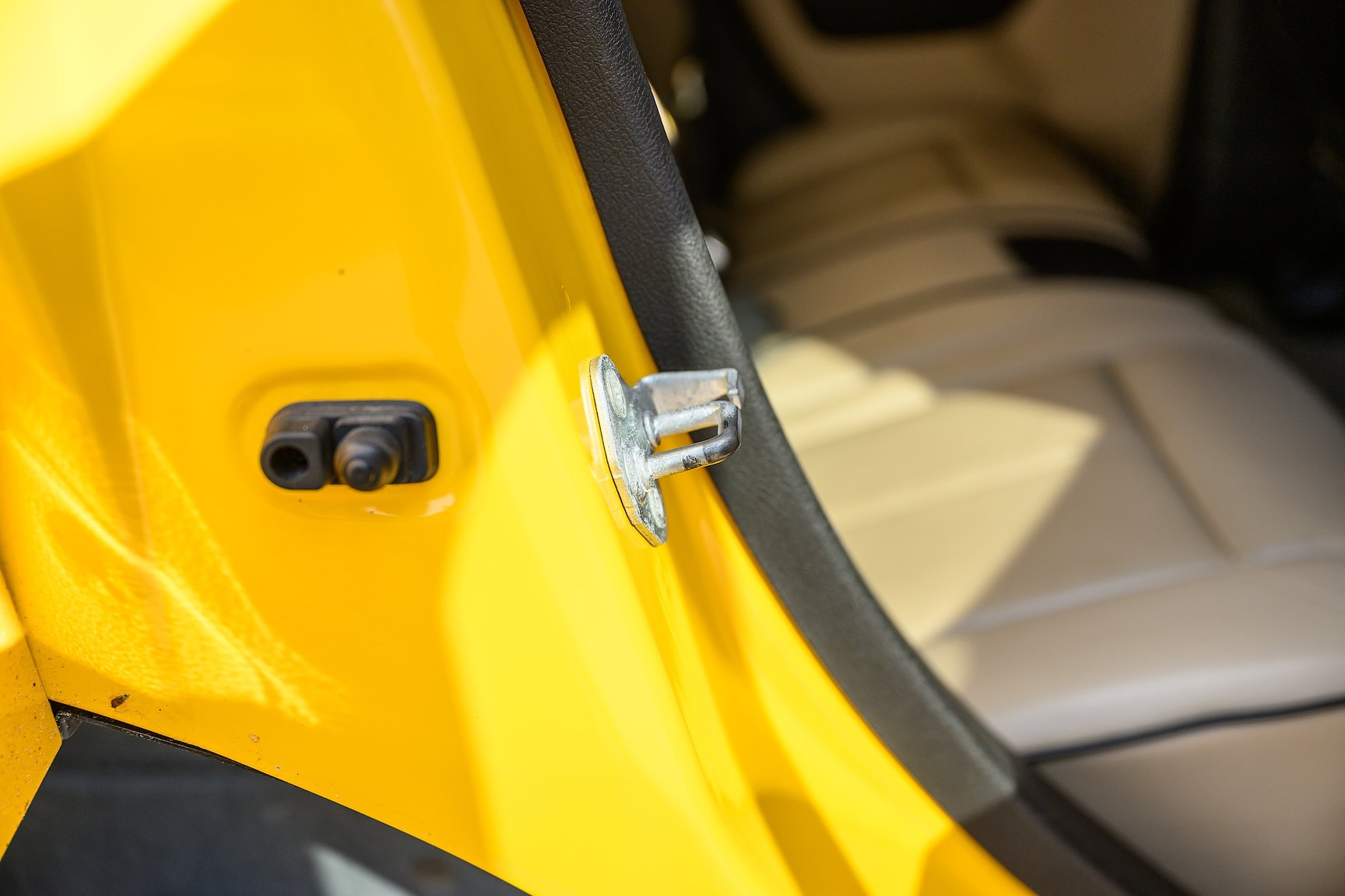 Interior image of 2006 Hummer H3
