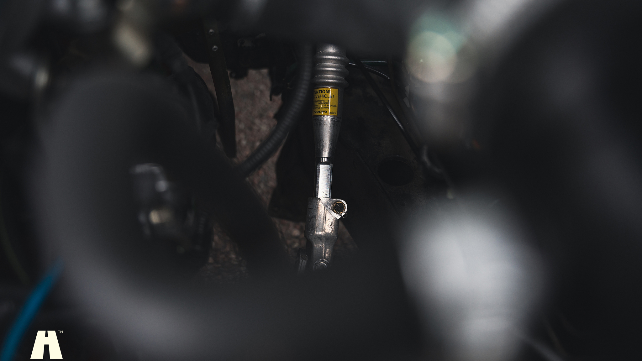 Image of 1995 Volvo 940 SE mechanics