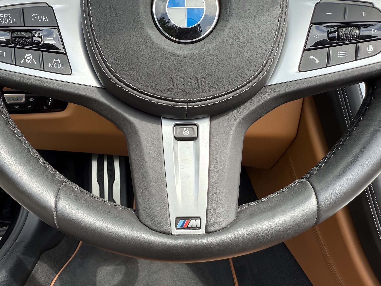 Interior image of 2019 BMW M850i xDrive Convertible Steptronic