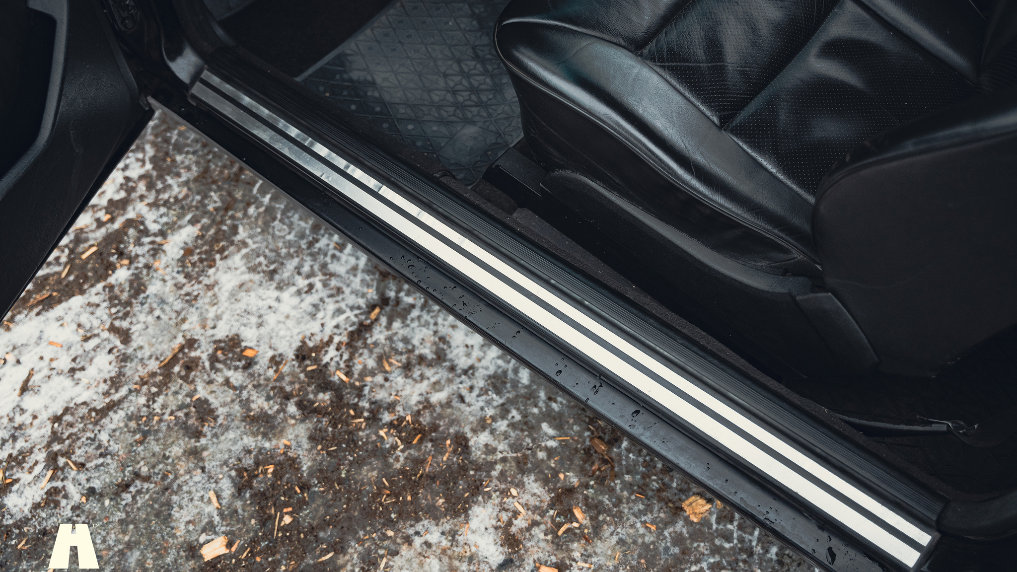 Interior image of 1990 Mercedes 300 CE-24