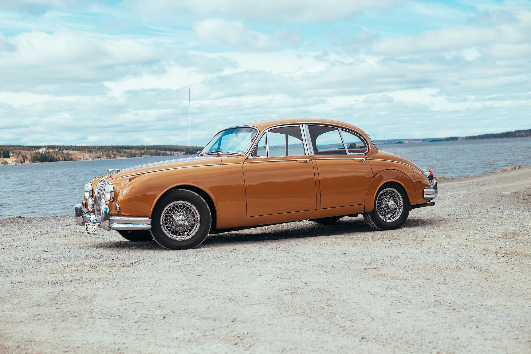 Exteriörbild på 1965 Jaguar MK 2 - 3.8 XK (4)