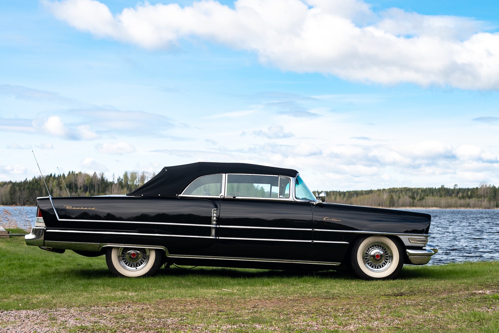 Exterior image of 1955 Packard Caribbean Cabriolet  (11)