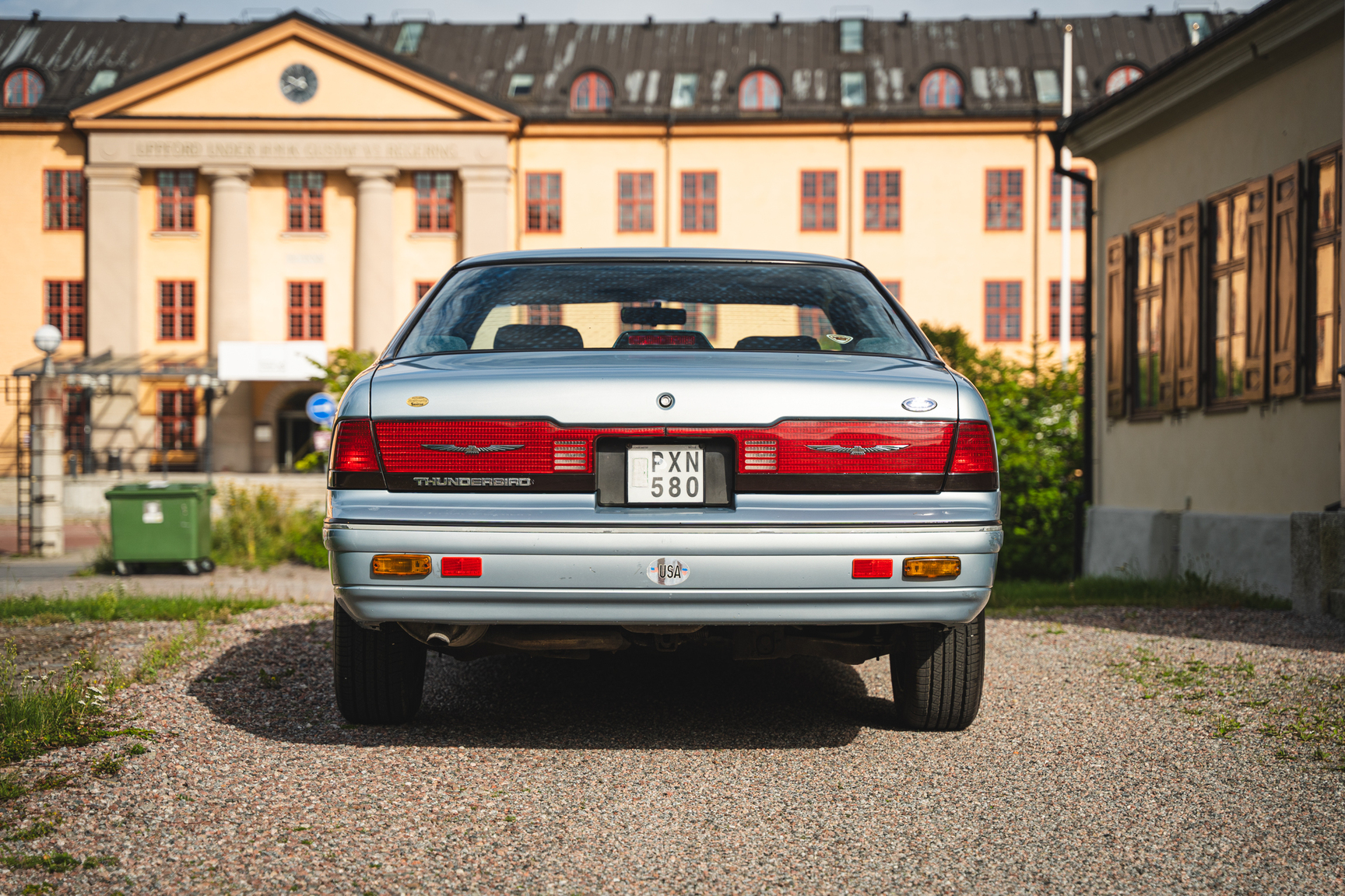 Exteriörbild på 1991 Ford Thunderbird (4)