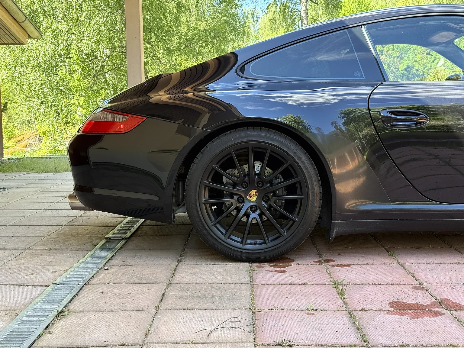 Exterior image of 2008 Porsche 911 Carrera 4 (7)