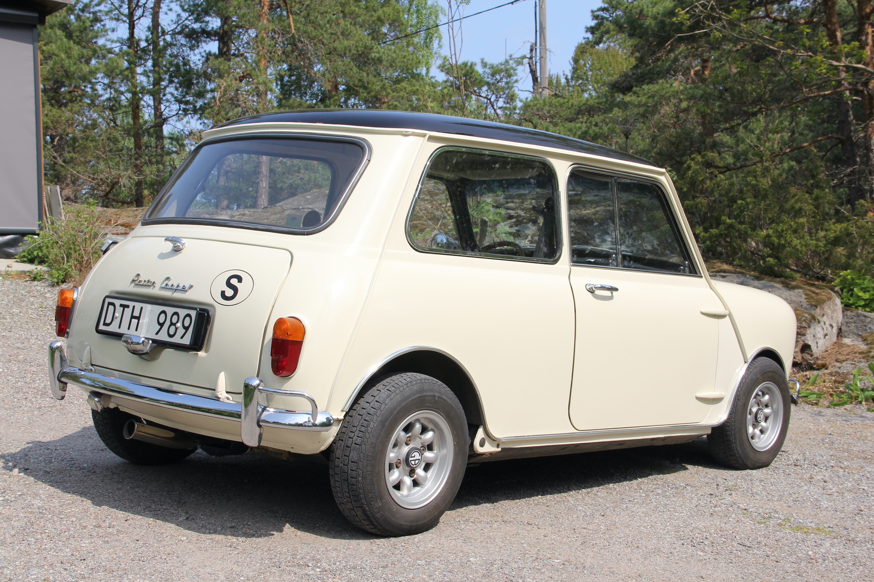 Exteriörbild på 1966 BMC Cooper (3)