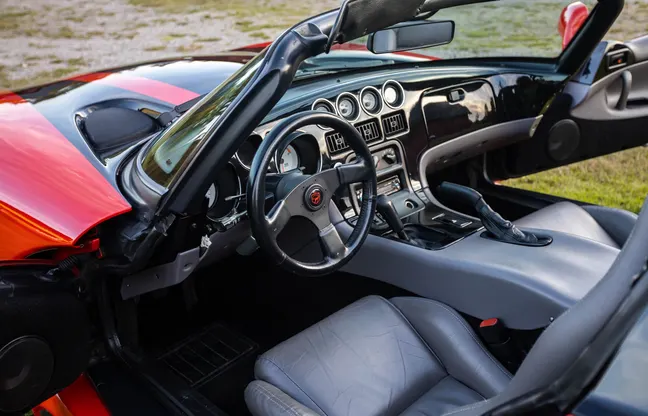 1995 Dodge Viper RT/10 en klassiker – Interior