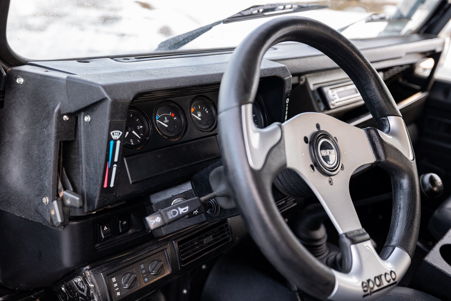 Interior image of 2000 Land Rover Defender 130