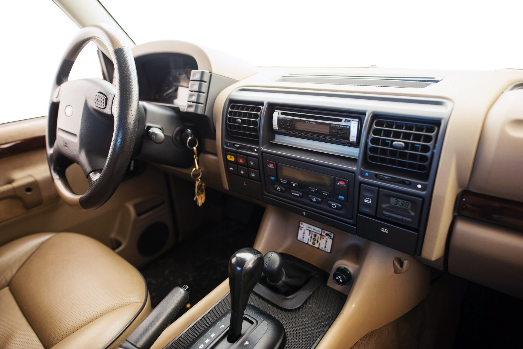 Innenraumfoto von 1999 Land Rover Discovery 4.0 V8
