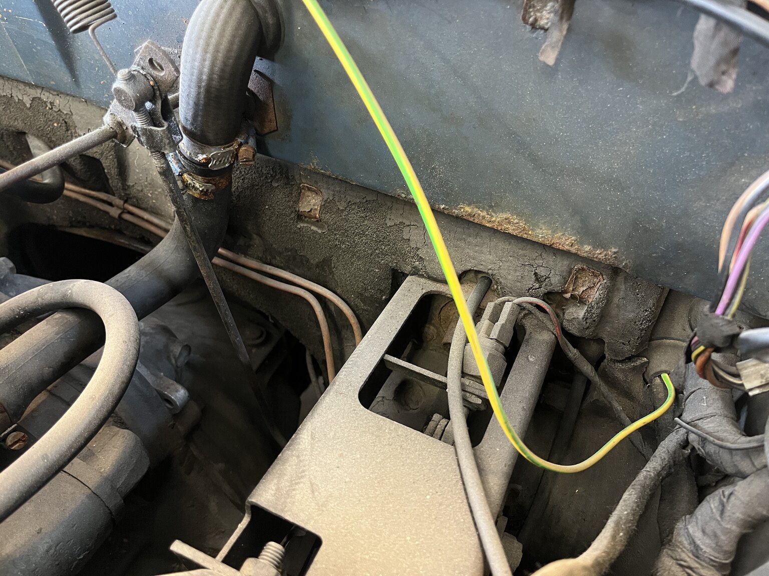 Image of 1972 BMW 2000 Touring mechanics