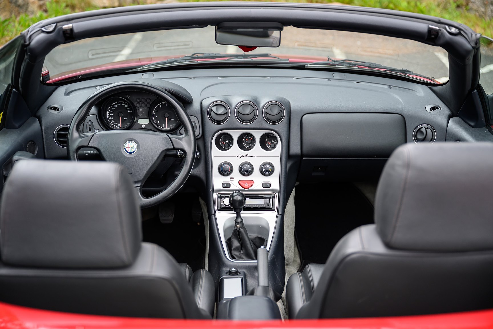 Interior image of 2001 Alfa Romeo Spider 3.0 V6