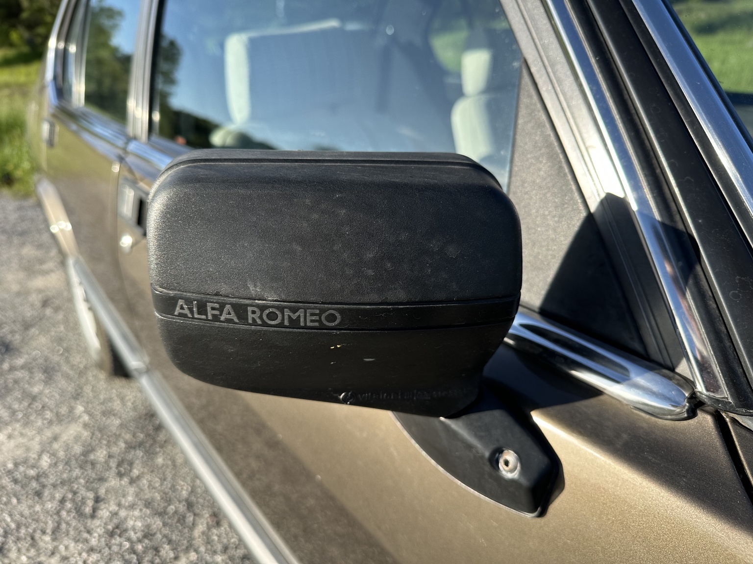 Exteriörbild på 1984 Alfa Romeo Alfetta 2000