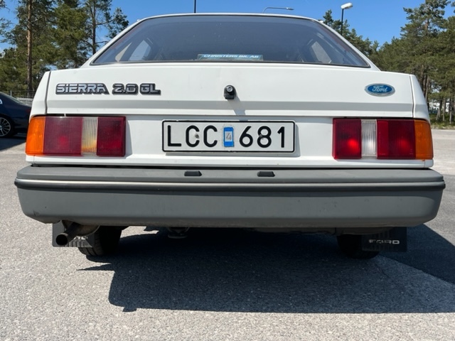 Exterior image of 1983 Ford Sierra