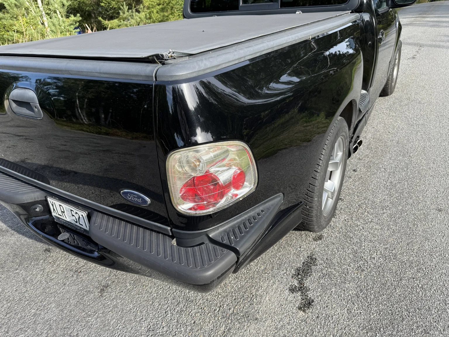 Aussenfoto 2002 Ford F-150 SVT Lightning (26)