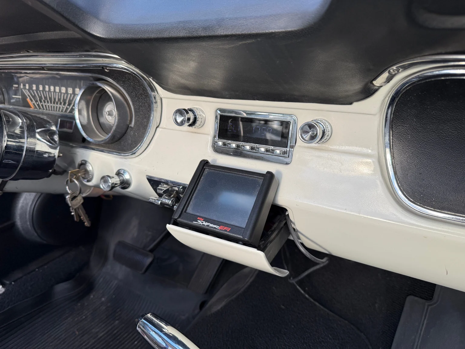 Interiörbild 1965 Ford Mustang Cabriolet (28)