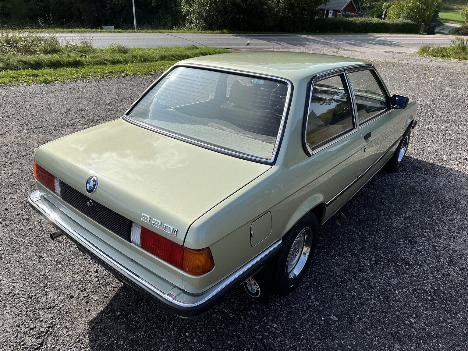 Aussenfoto 1980 BMW 320i E21