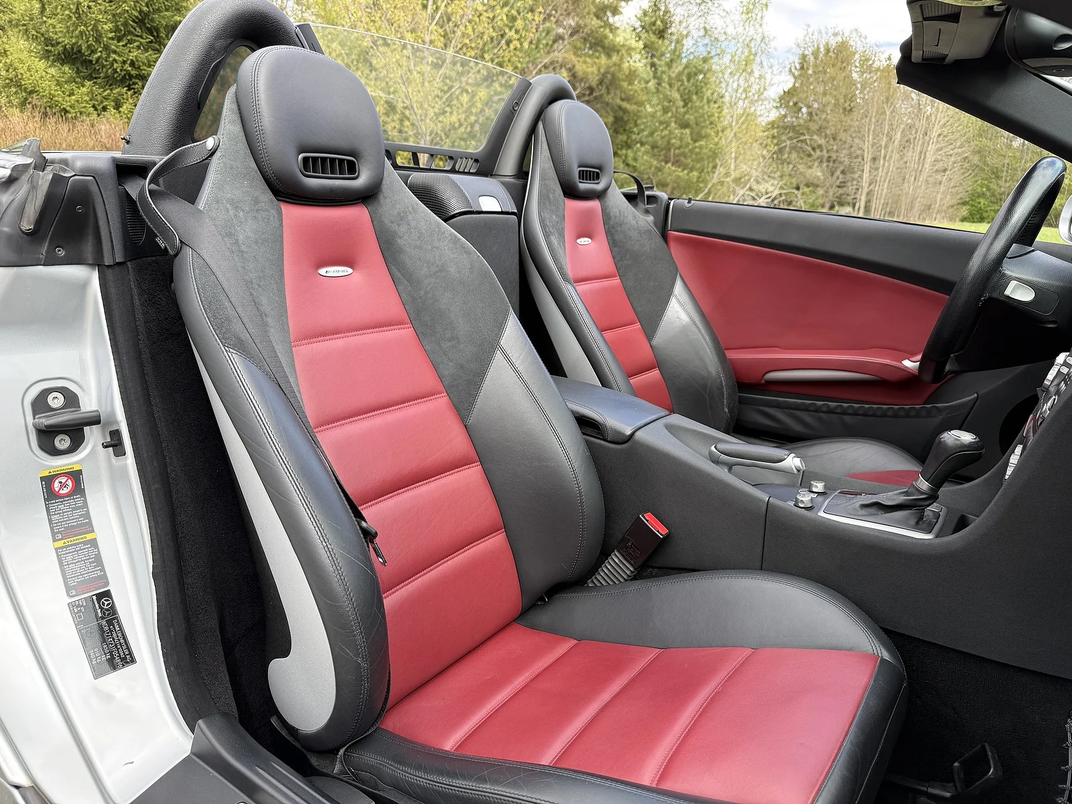 Innenraumfoto von 2005 Mercedes-Benz SLK 55 (54)
