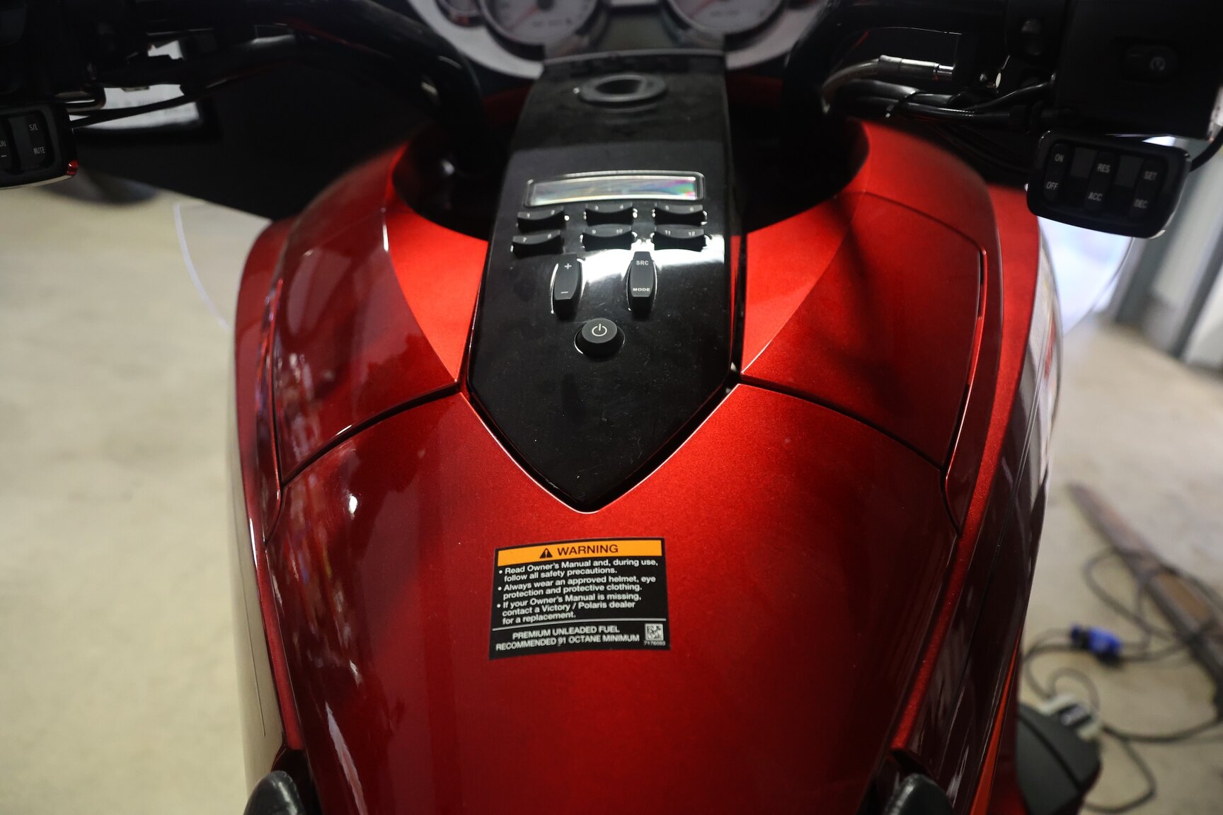 Exterior image of 2015 Victory Vision