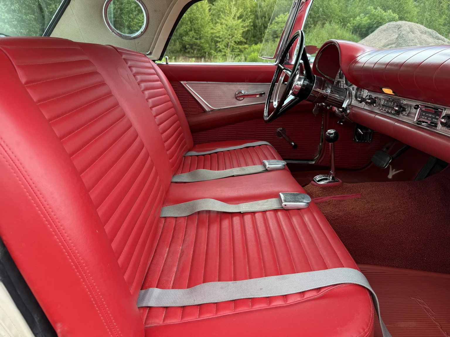 Interior image of 1957 Ford Thunderbird (29)