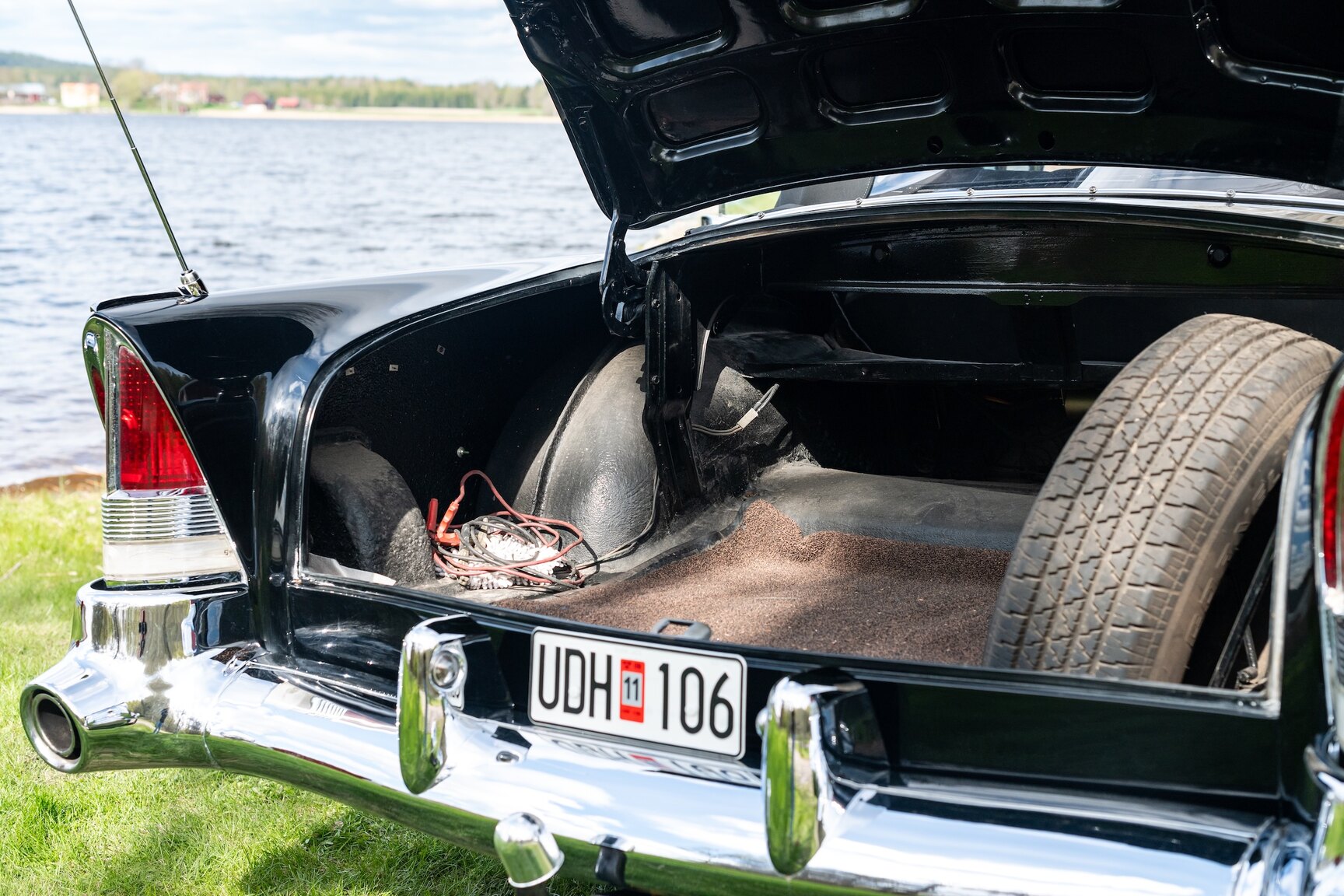 Interior image of 1955 Packard Caribbean Cabriolet  (44)