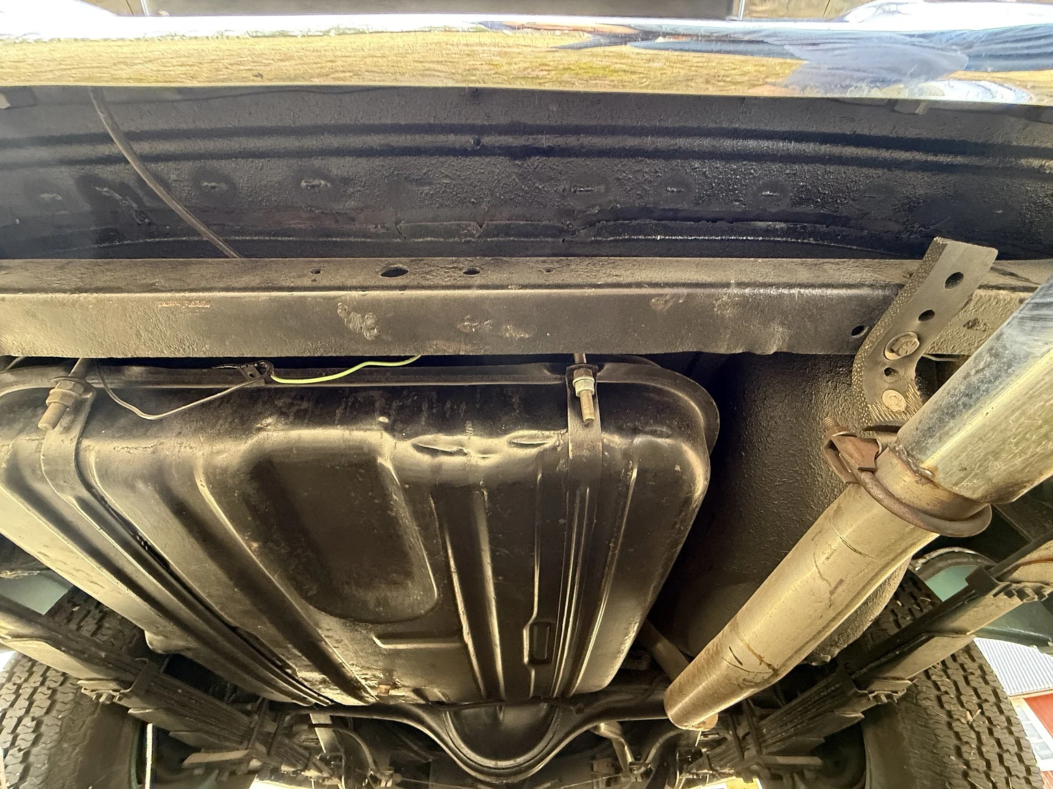 Image of 1955 Oldsmobile Super 88 (31) mechanics