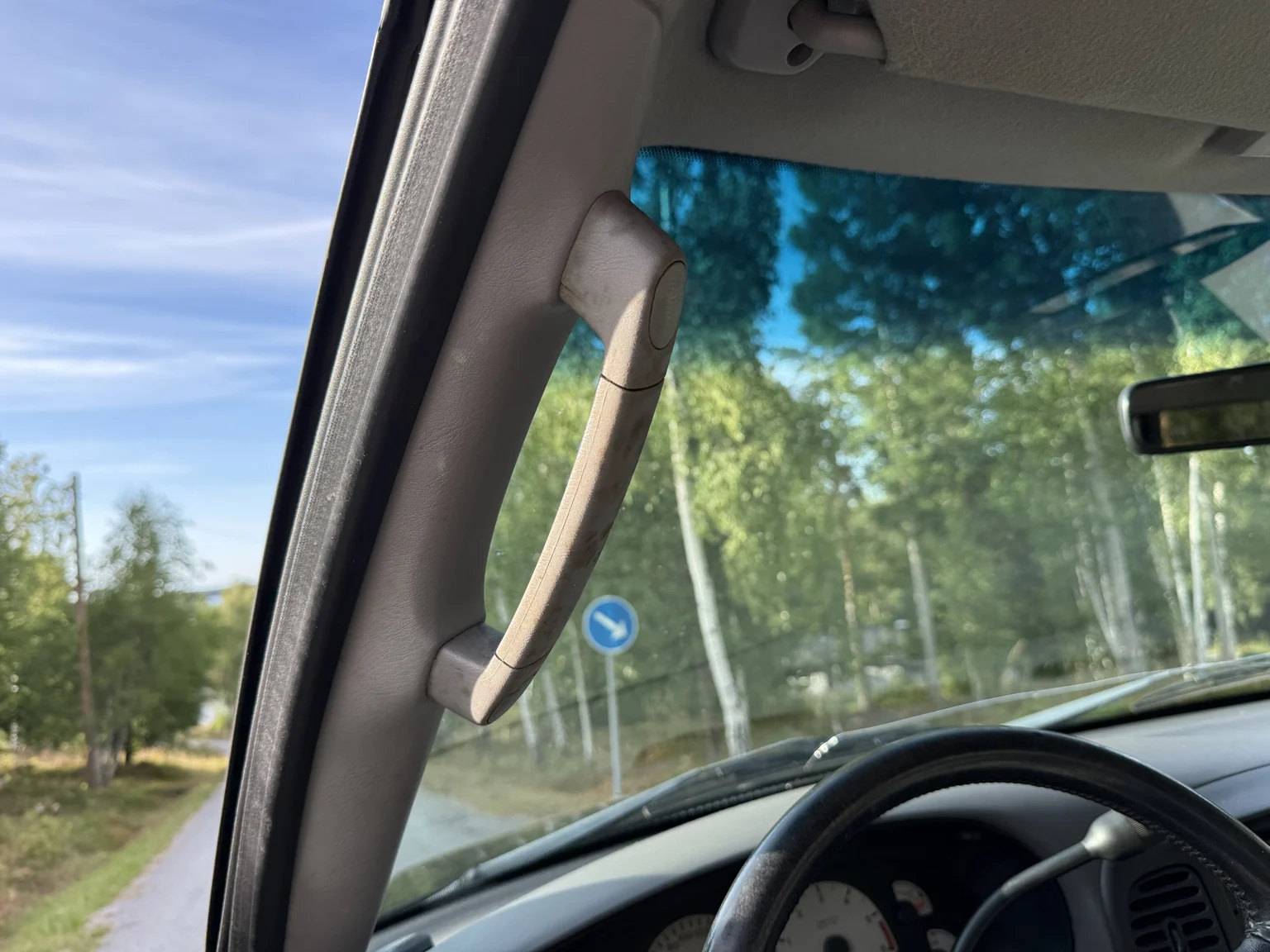 Interior image of 2002 Ford F-150 SVT Lightning (9)