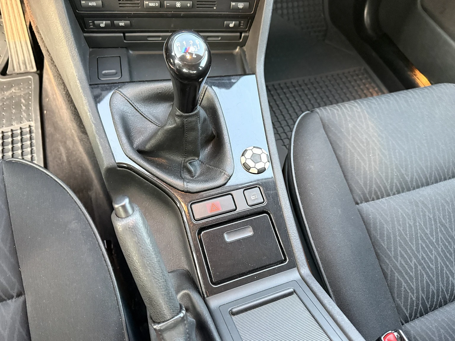 Innenraumfoto von 2002 BMW 520i (16)