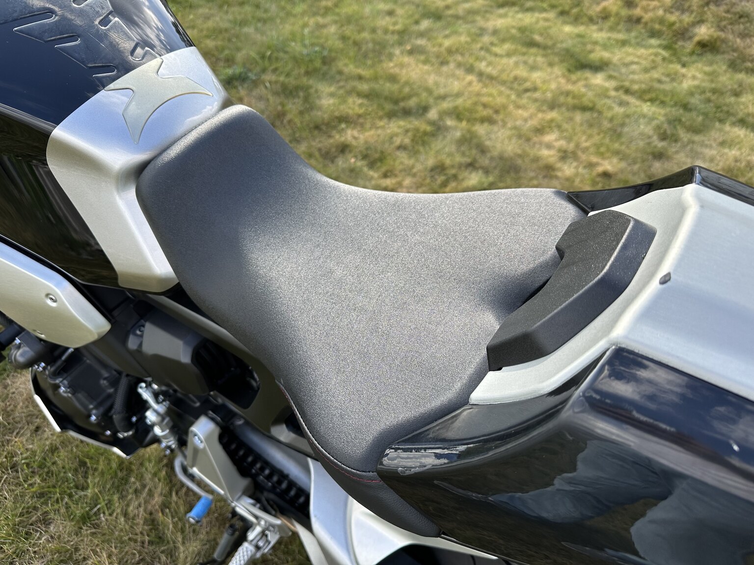 Exteriörbild på 2018 Honda CB1000R