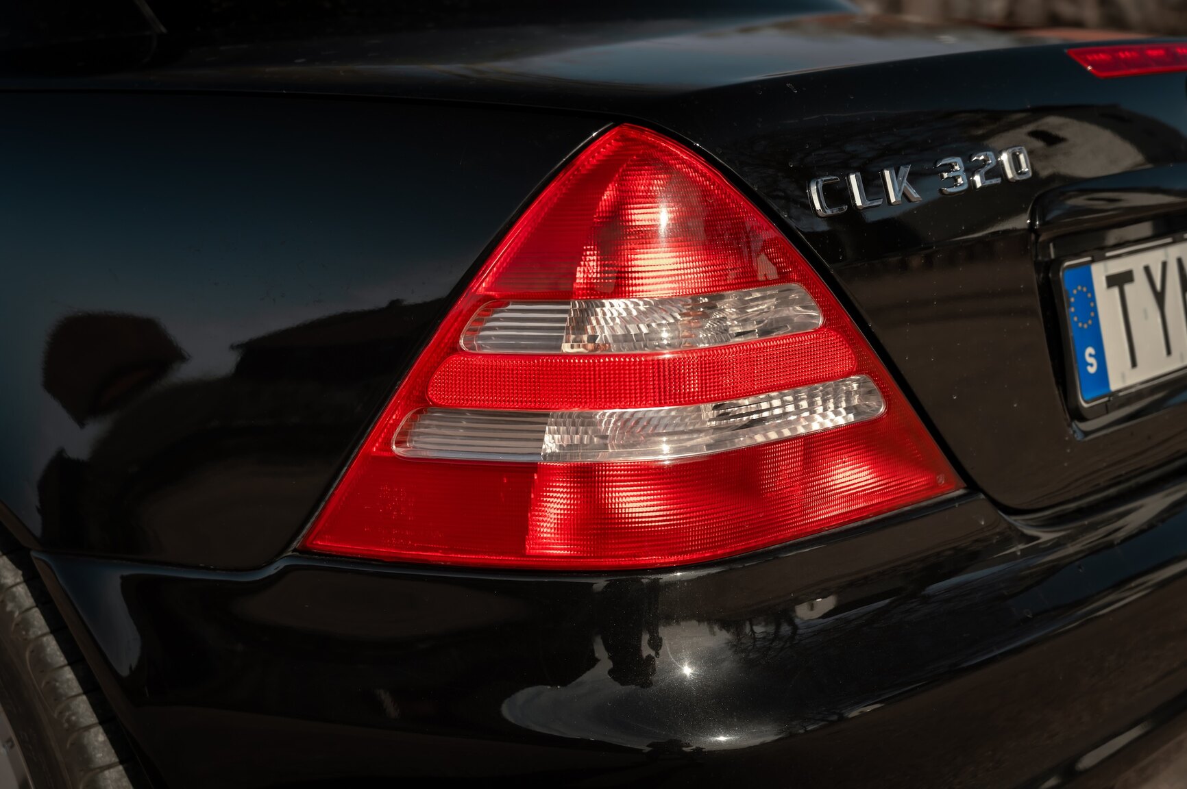 Exteriörbild på 2001 Mercedes-Benz SLK 320