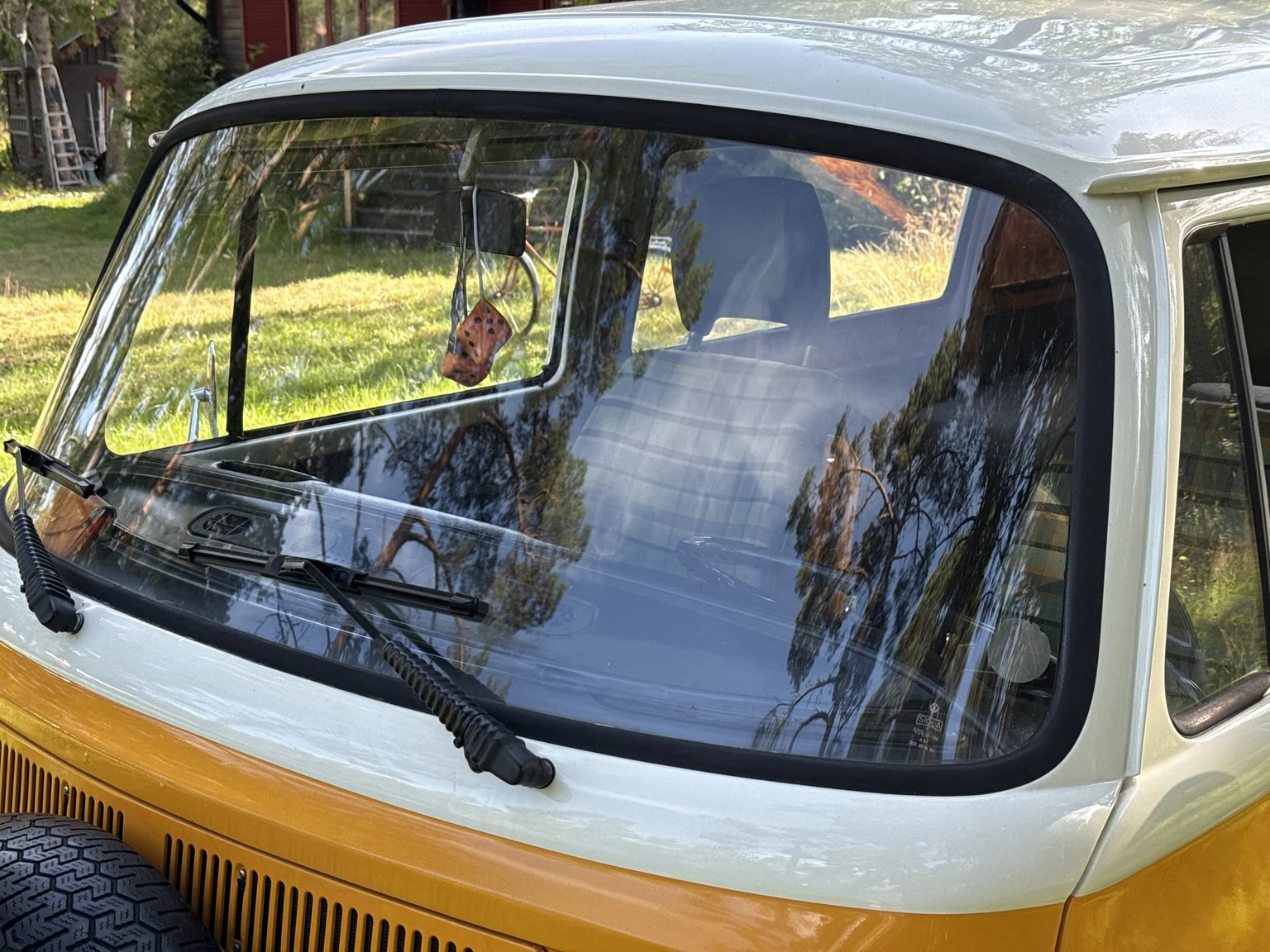 Aussenfoto 1975 Volkswagen Transporter Campervan (26)