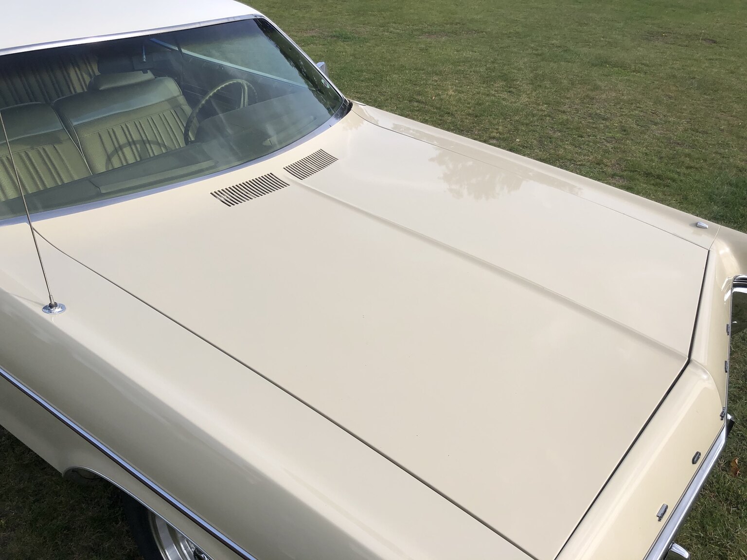 Exterior image of 1972 Dodge Polara Custom
