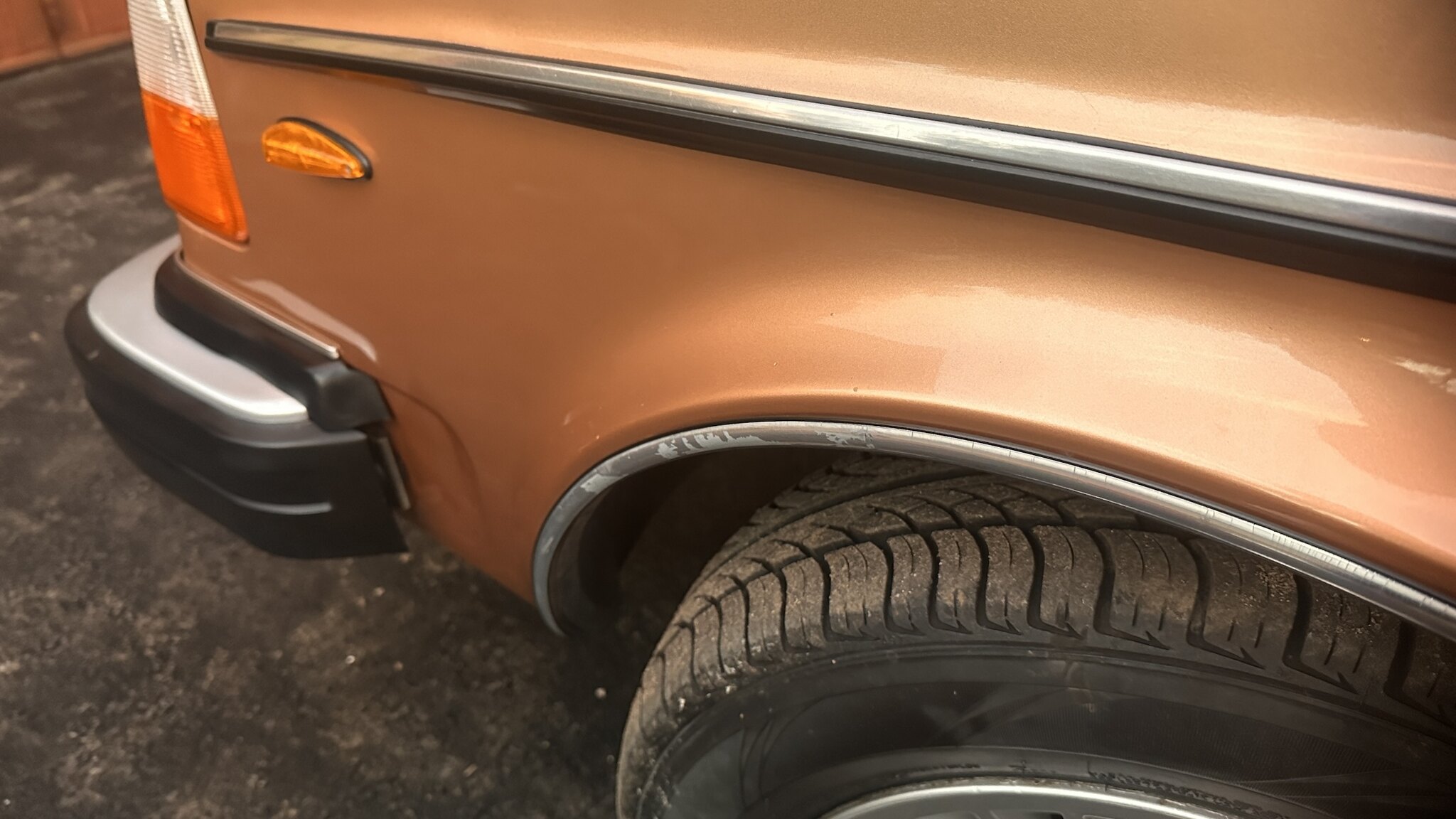 Exteriörbild på 1981 Volvo 244 GLE D6