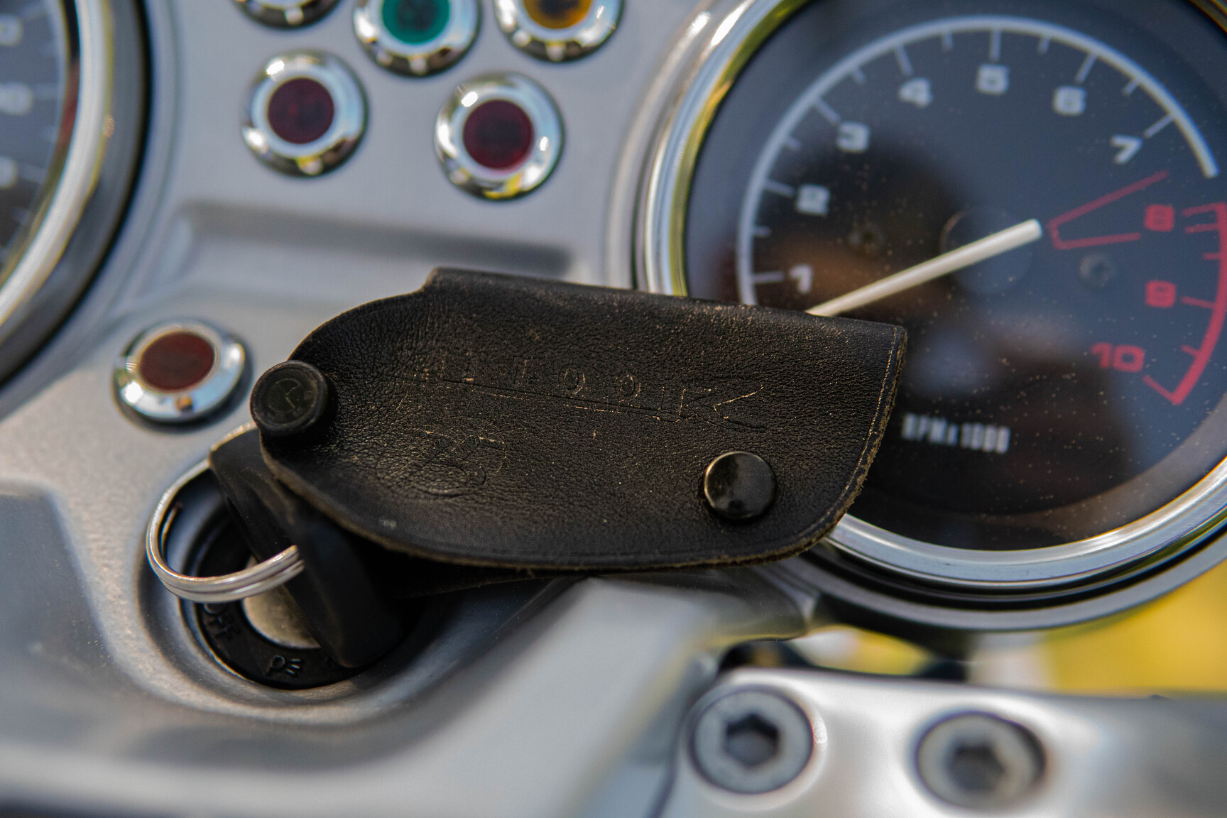 Exteriörbild på 1998 BMW R1100R (41)