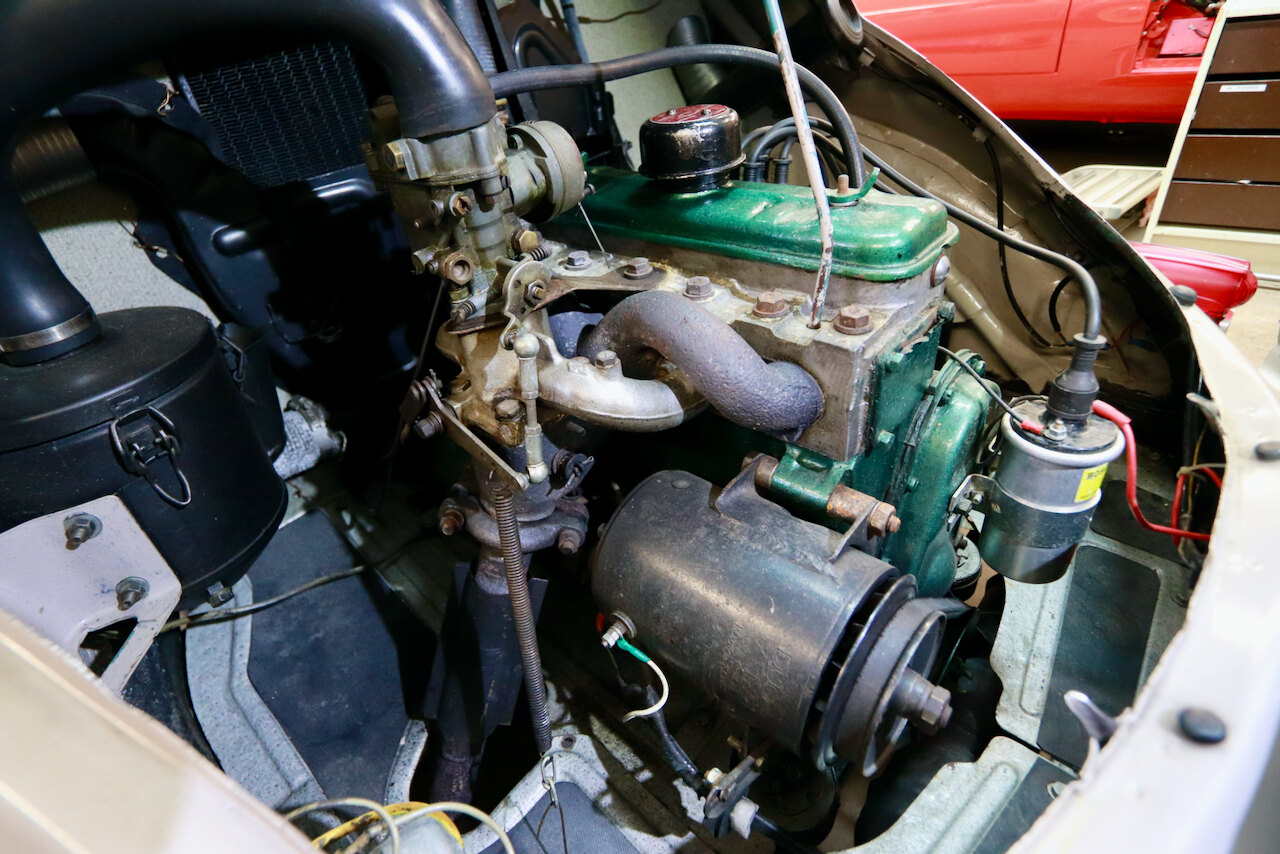 Image of 1959 Renault 4CV mechanics