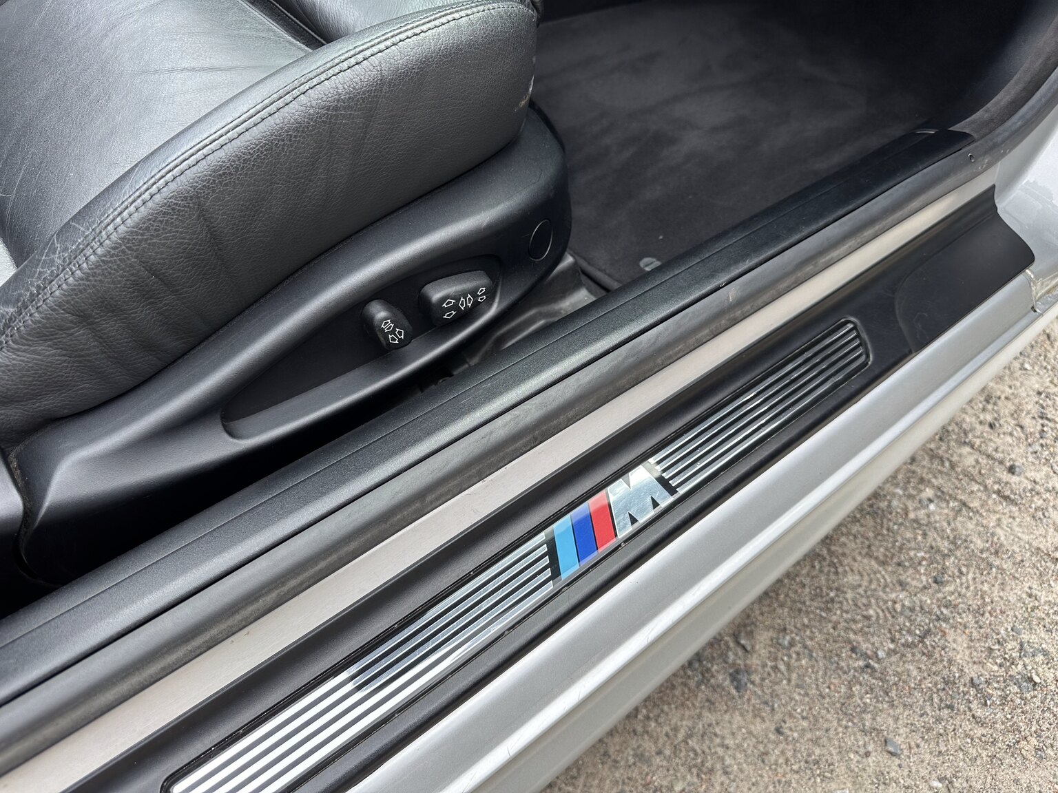 Innenraumfoto von 2005 BMW 330Ci