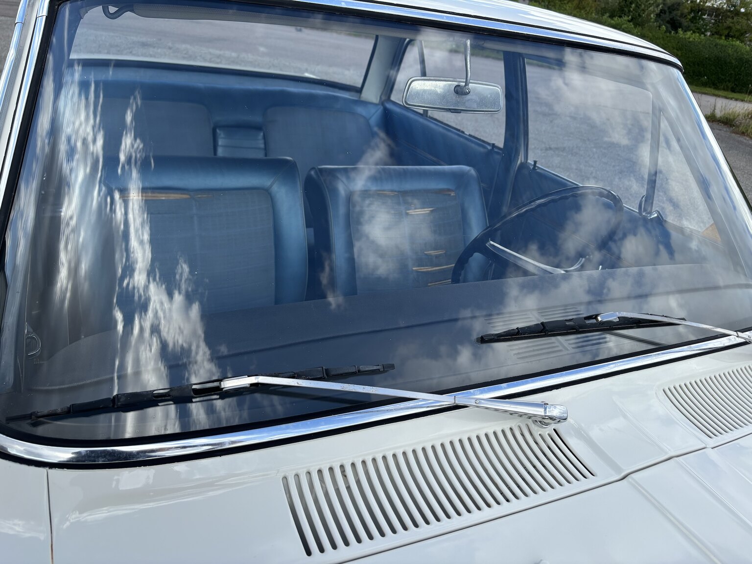 Exterior image of 1965 Opel Record Deluxe